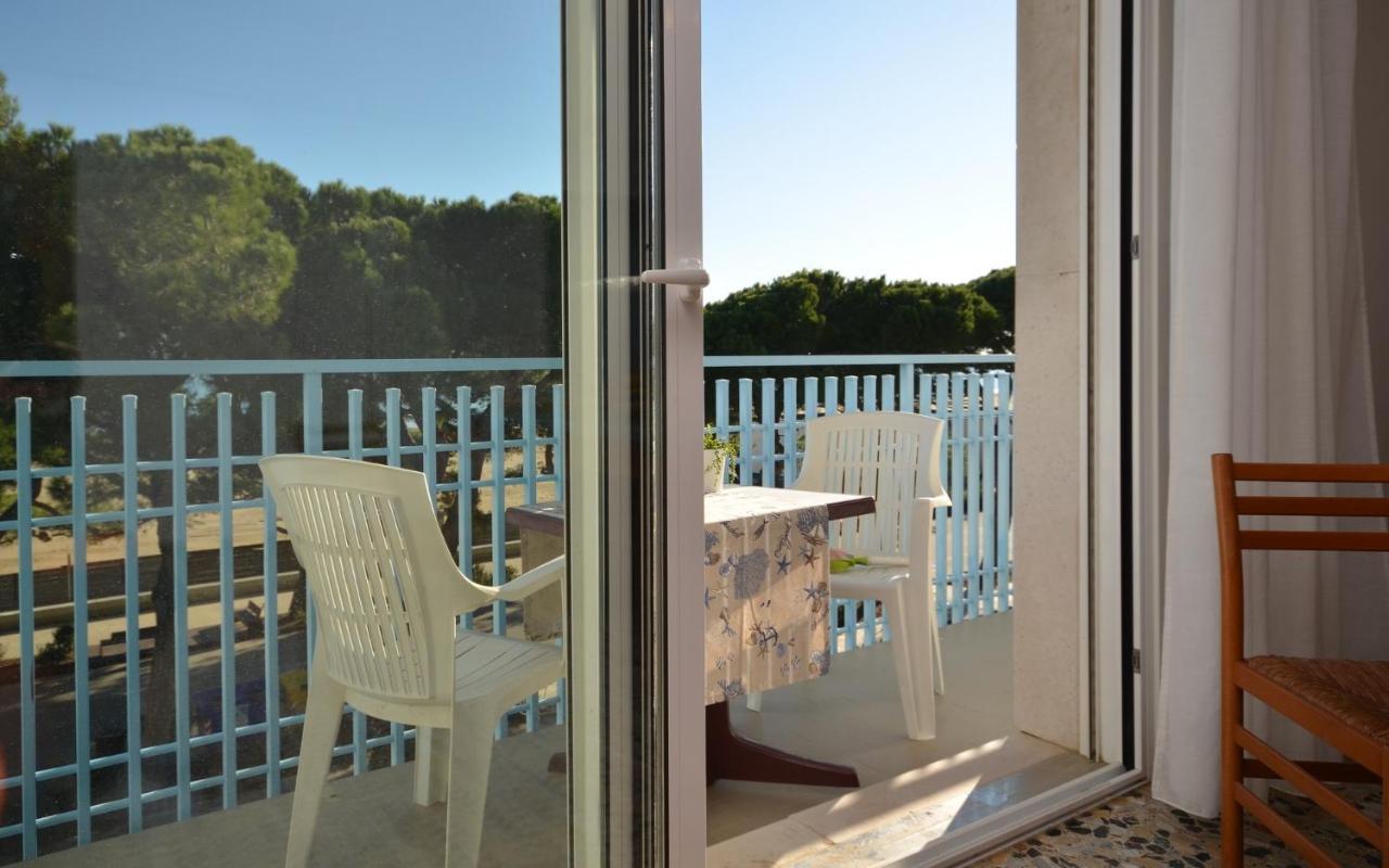Appartamenti Dal Moro Lignano Sabbiadoro Exterior foto